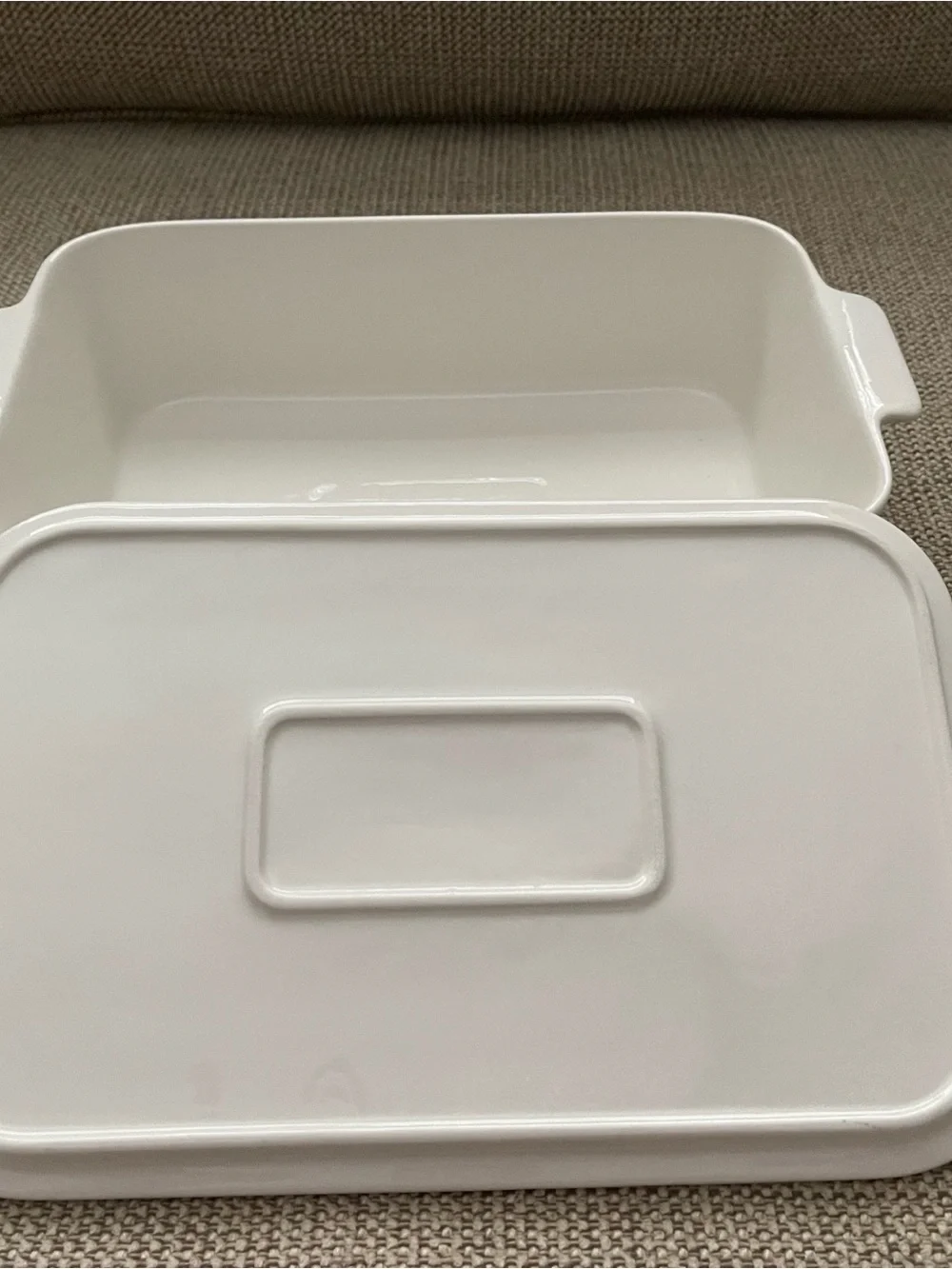 Grace Pantry Sunflower Porcelain Covered Casserole Serving Dish